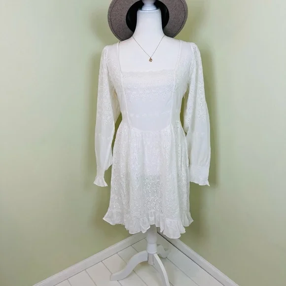*NWT* LoveShackFancy Preslina White Eyelet Dress - Picture 6 of 12